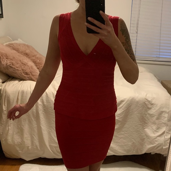 Herve Leger, Size Small, Red, Bandage Peplum Dress. No stains - Picture 5 of 6